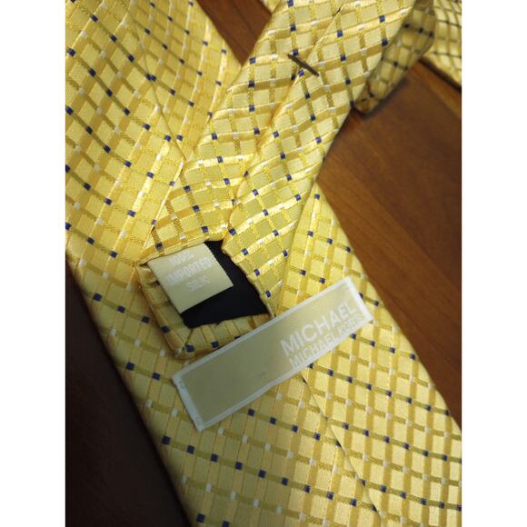 Michael Kors‎ 100% Silk Gold Men's Neck Tie - Picture 3 of 3